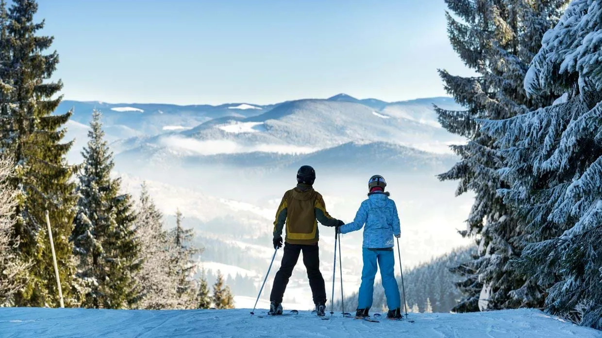 3285 honeymoon ski resort dining